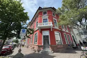 HLH - Luxus Familiensuite mit Terrasse, Фрайбург