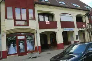Atta apartman, Харкань