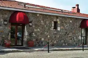 Şonef House Otel, Бозджаада