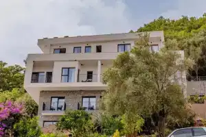 Hotel Aquilo, Калудерас
