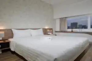 Whiz Hotel Cikini Jakarta, Джакарта