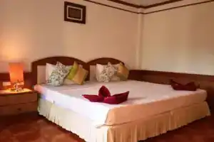 The New Villa, Чавенг
