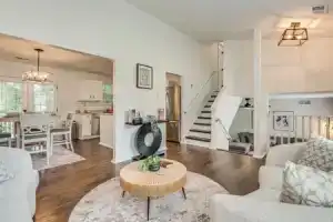 7 Mi to Dtwn Atl: Upscale Family Home w/ Balcony, Атланта