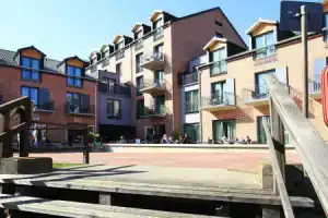 Hafenhotel Meereszeiten, Хайлигенхафен
