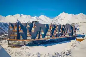 Studio Apt with stunning mountain views in Gudauri, Гудаури