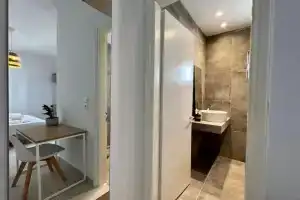 Issos Residence, Агиос Георгиос