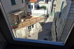 Apartments Kastilac with sea view, Kaštel Kambelovac