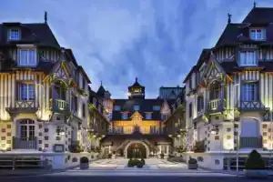 Отель «Hôtel Barrière Le Normandy», Довиль