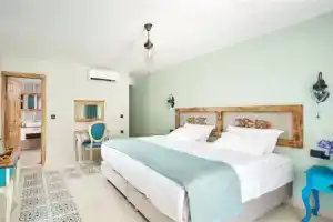 Solto Hotel, Селимие