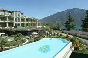 Hotel «Alexander», Лимоне-суль-Гарда