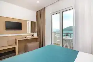 Hotel «Perla - Annexes», Херцег-Нови