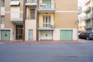 [Liguria - 5 stelle] a due passi dal mare, Чериале