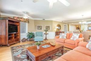 Brass Rail Villas by Tybee Vacation Rentals, Тиби-Айленд