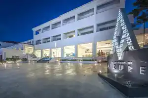 Azure Resort & Spa, Циливи-Планос