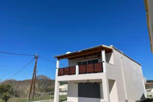 Villa Tinos 100m vom Strand & Fitness, Агиос Георгиос