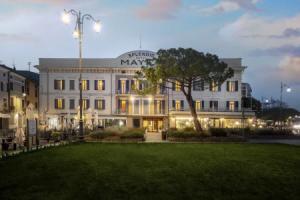 Hotel «Mayer & Splendid», Десензано-дель-Гарда