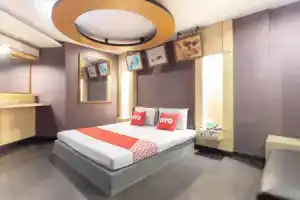 Oyo 75382 Chonburi Hotel, Чонбури