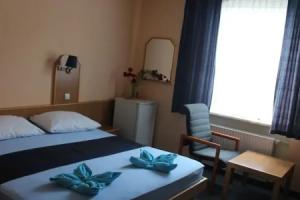 Hotel-Pension am Rathaus, Гютерсло