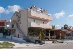 Apartmani Riva, Рогозница