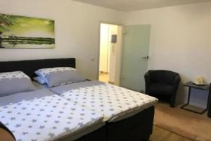 Apartment 1OG, Ратинген