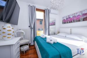 DesenzanoLoft Luxury suite with jacuzzi and garden, Десензано-дель-Гарда