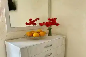 Гостиница «Апельсин», Заозёрное