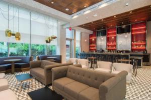 Отель «SpringHill Suites by Marriott Charlotte Uptown», Шарлотт