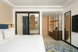 Hilton Garden Inn Mumbai International Airport, Мумбаи