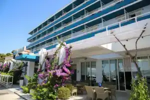 Hotel «Kornati», Биоград