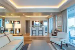 Oceanview Condo in Central Beach, Форт-Лодердейл