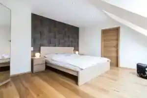 Sudtiroler Stuben, Эссен