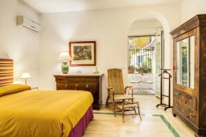 La Casa Bianca - Pool and Garden, Сант-Агата-суи-Дуэ-Гольфи
