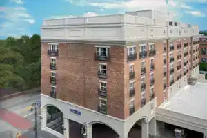 Отель «Hampton Inn Savannah Historic District», Саванна