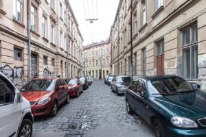 Queens Apartments, Львов