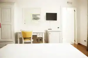 Hotel Sebino, Сарнико