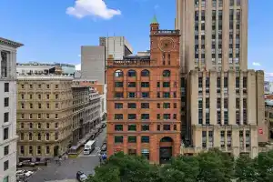 Hotel 511 Place d' Armes, Монреаль