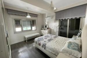 Central Apartment Near Sea With Balcony in Karsiyaka Zmir, Измир
