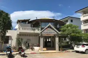 Bay Beach Resort, Чонг Мон