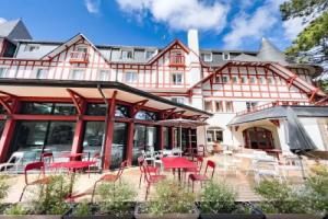 Мини-отель «Hôtel Miléade Les Pléïades La Baule», Ла-Боль