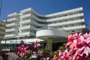 Waldorf Palace Hotel, Каттолика