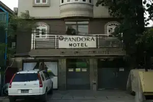 Pandora Motel, Янгон