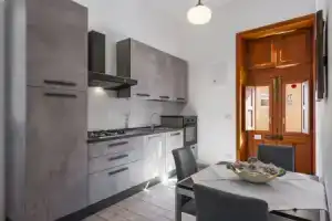 Zanzibar Guesthouse, Авола