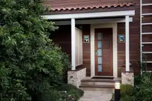 Отель «Kimera Lounge», Чиралы