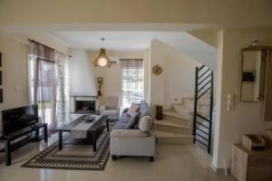 Dream Villa 4, Криопиги