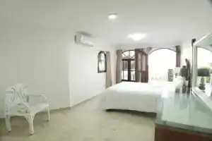 Immaculate 1-bed Apartment in Cofresi, Пуэрто-Плата