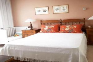 Fantastic villa, a 5 minute drive from the beach!, Афины