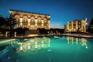Royal Hill Hotel, Тирана