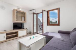 Beautiful Apartment in Baric Draga With 1 Bedrooms and Wifi, Barić Draga