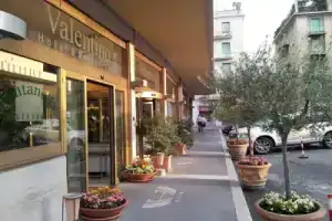 Hotel «Valentino», Терни