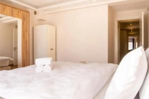 Magnificent Flat with Jacuzzi in Karsiyaka, Измир
